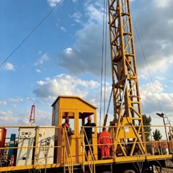 Mounted Rotary Water Well Drilling Rig